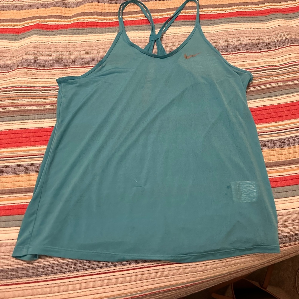 Women’s workout top Nike